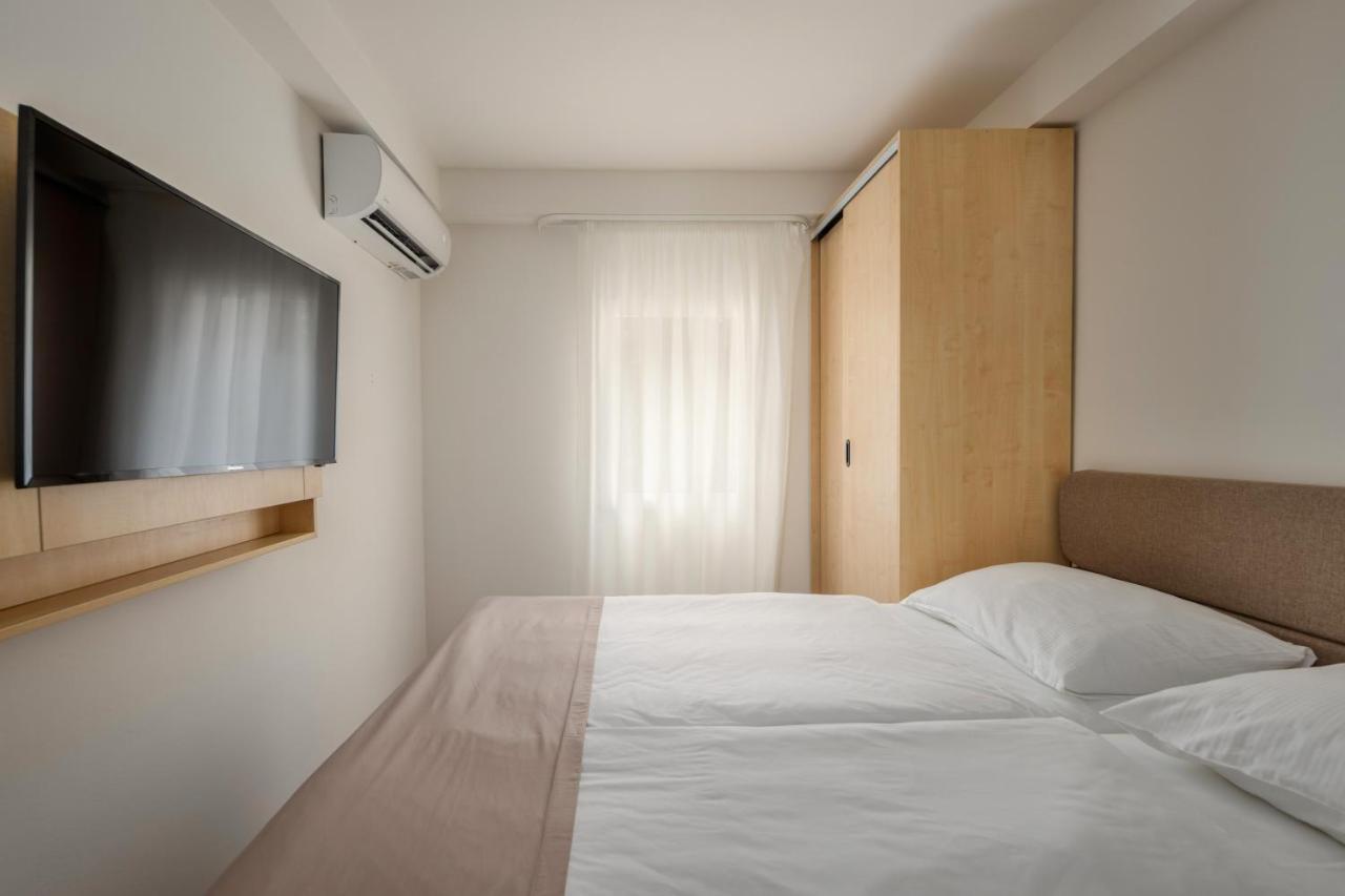 Hotel Delfin Omišalj Dış mekan fotoğraf