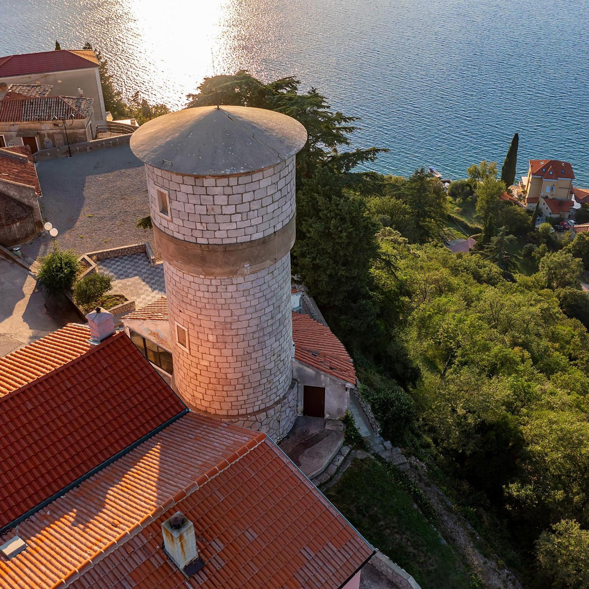 Hotel Delfin Omišalj Dış mekan fotoğraf