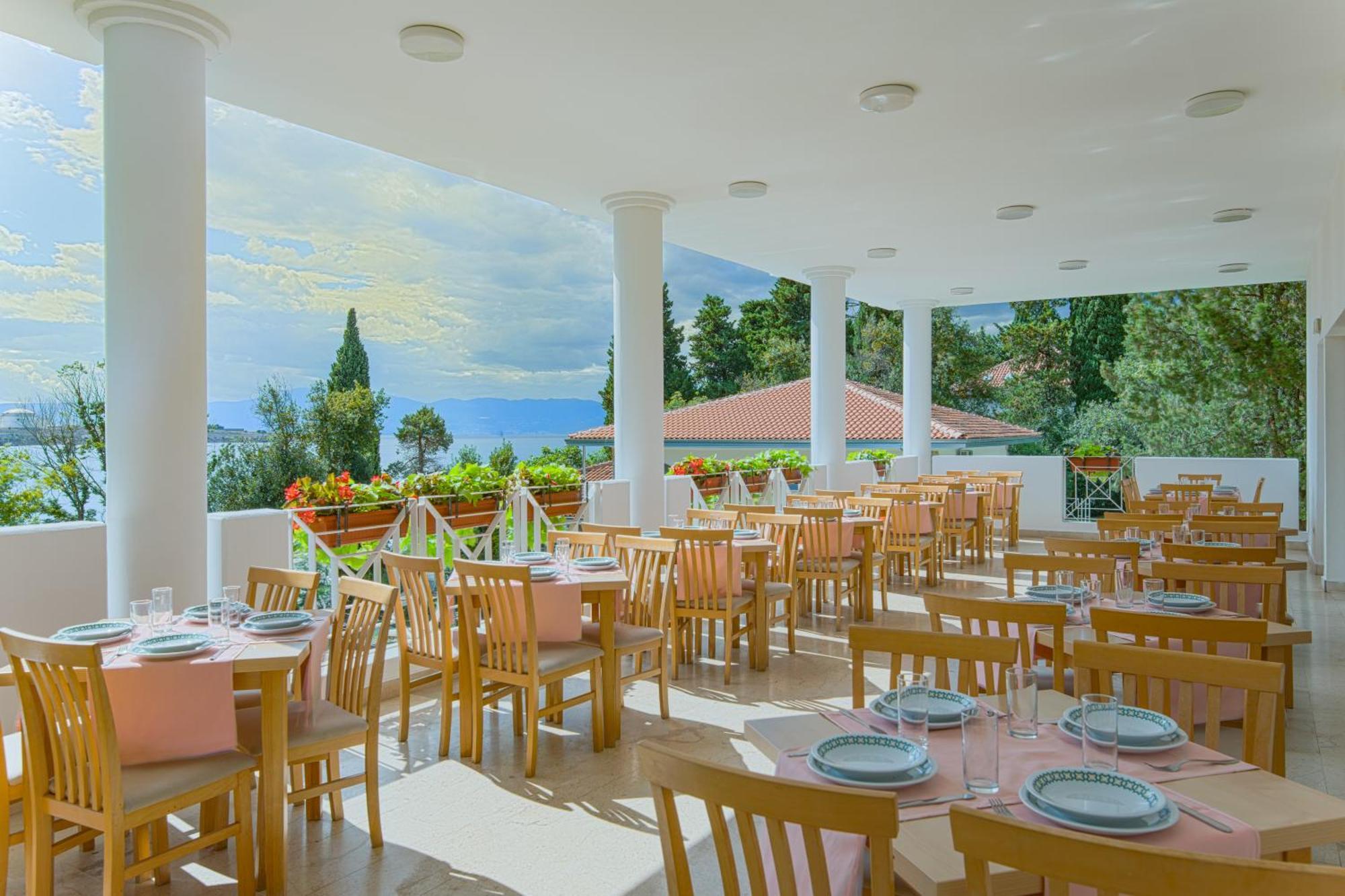 Hotel Delfin Omišalj Dış mekan fotoğraf