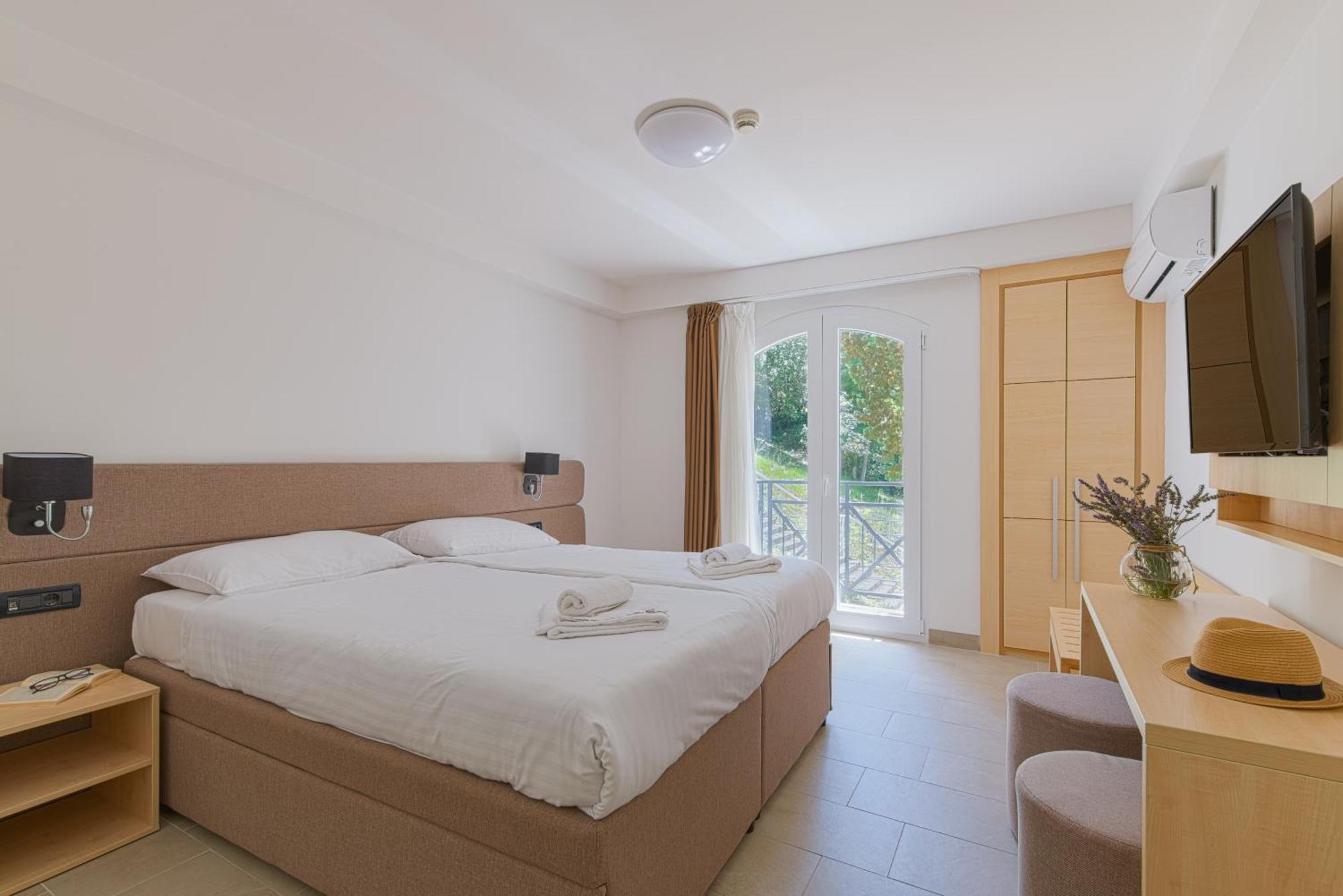 Hotel Delfin Omišalj Dış mekan fotoğraf